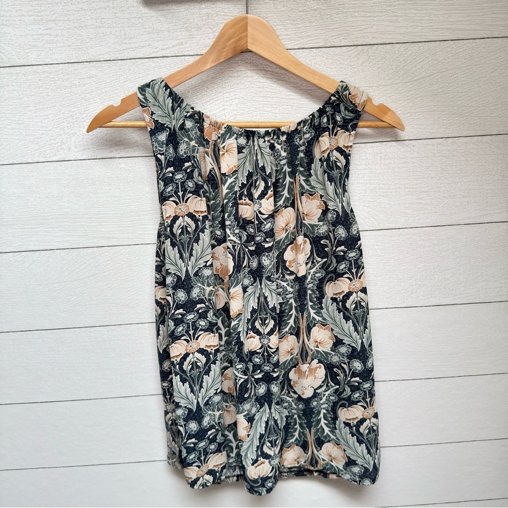 LOFT Floral Sleeveless Blouse Small Blue Green Peach Easy Fit Relaxed Summer Top - Picture 3 of 9